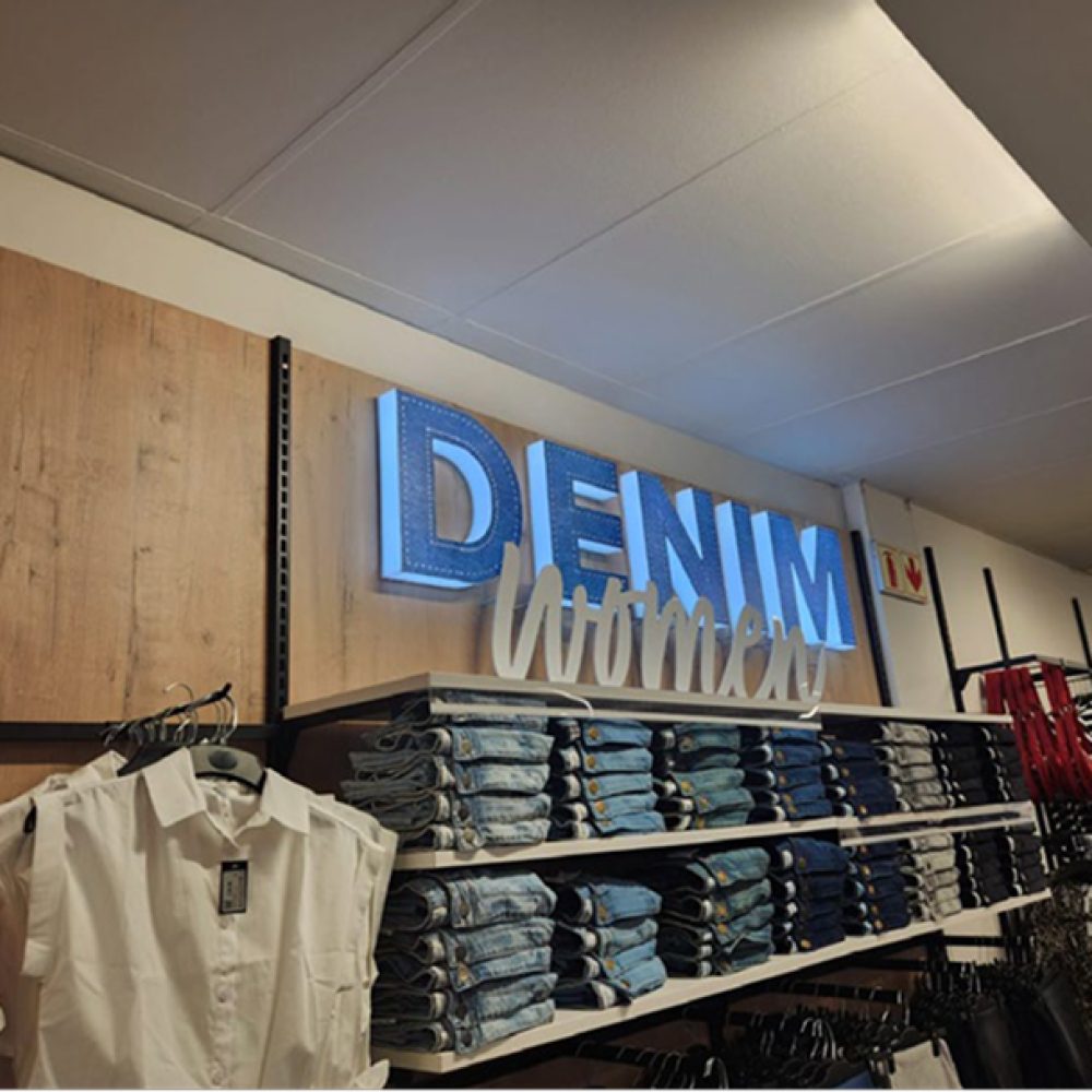 EXTERIOR & INTERIOR BUILDING SIGNAGE