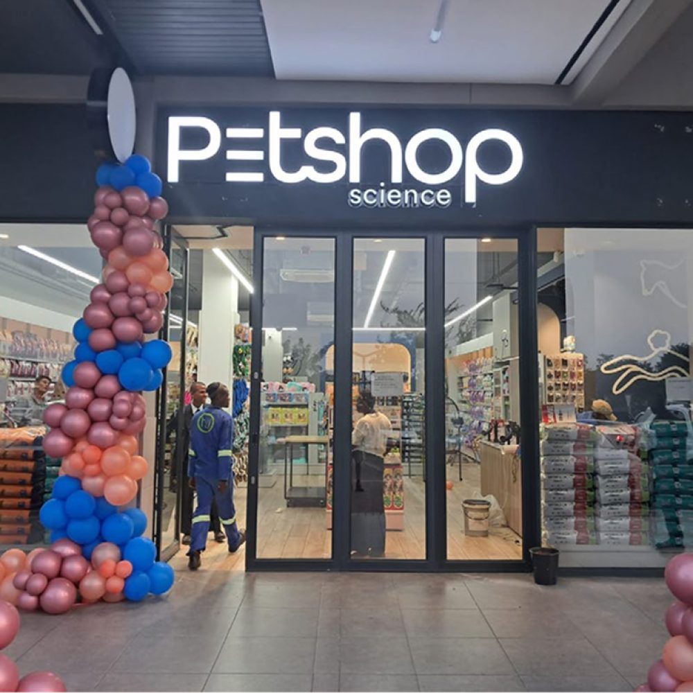 RETAIL BRANDING & ILLUMINATED SIGNAGE-1