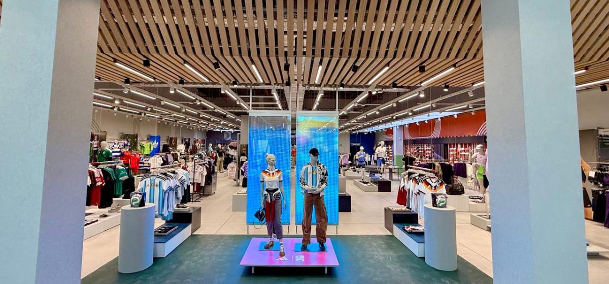 Retail-Branding-Illuminated-Signage-3